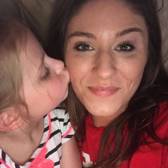 Meet your Posher, Amanda - Picture 1 of 1